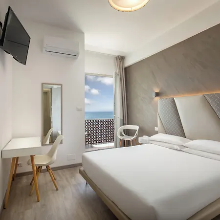 Hotel Tirreno 3*